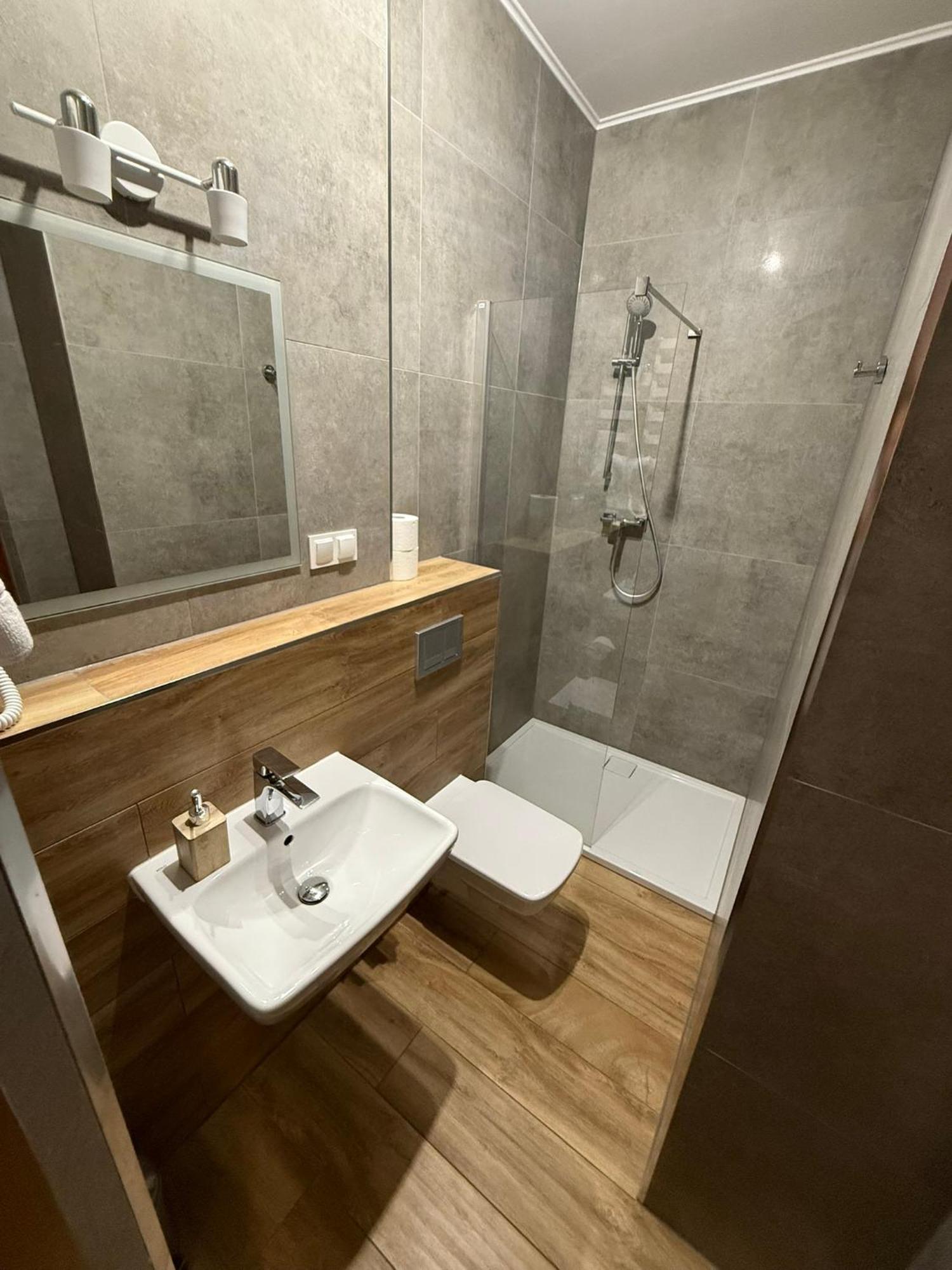 Bed & Breakfast Gorski I Dawniej Apollo Karpacz